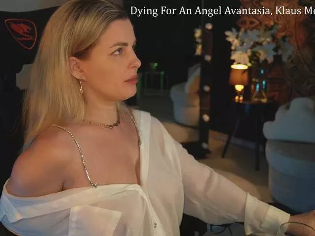 Offline -Queen-Maria- on BongaCams