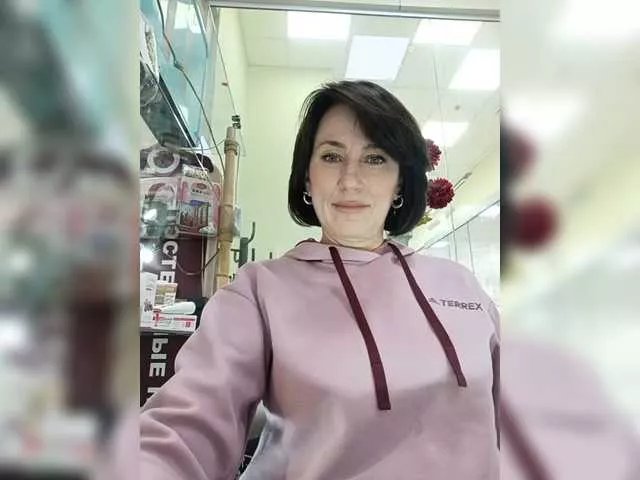 Offline Agnes7700 on BongaCams