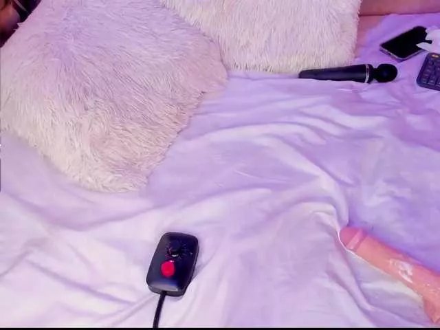 Offline AlisseMiller on BongaCams