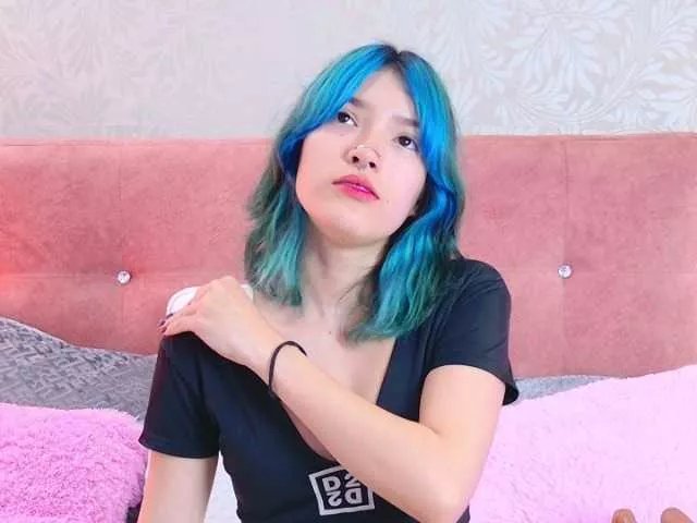 Offline AlliciaKim on BongaCams