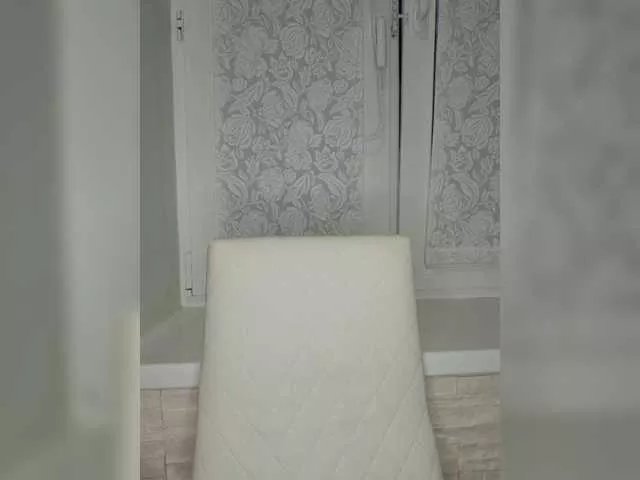 Offline Anesteishen on BongaCams