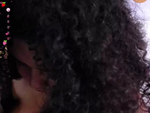 Freechat Ayliinn on BongaCams