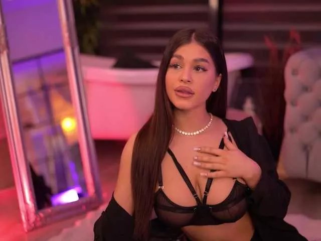 Offline BellaNoirre on BongaCams