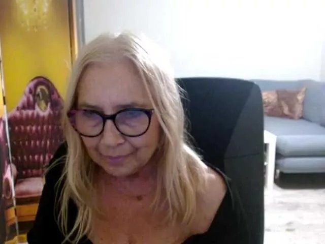 Offline BlondeSofia on BongaCams