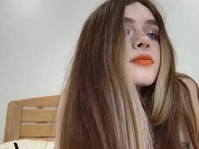 Freechat BrokenDoll666 on BongaCams