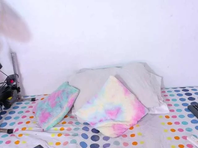 Offline Chloe- on BongaCams