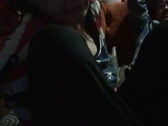 coupleofcoolx on BongaCams 
