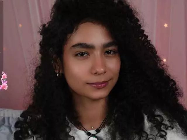 Offline curlysexi on BongaCams