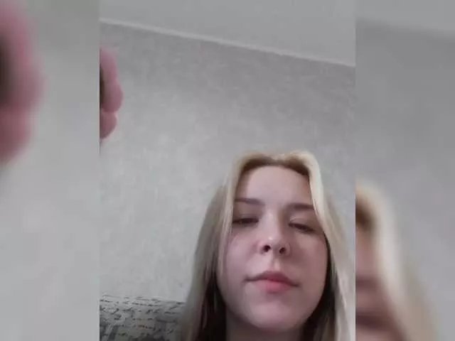 Offline cutesmiles on BongaCams