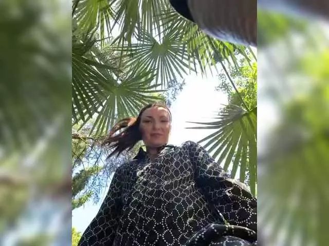 Freechat DIVORA on BongaCams