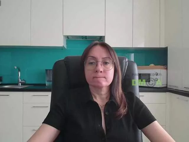 Offline dulcesiomar8 on BongaCams