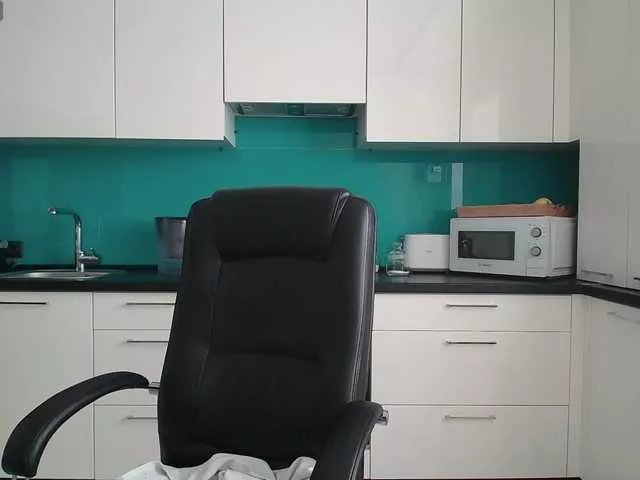 Offline dulcesiomar8 on BongaCams