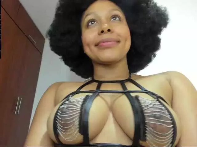 electric-bae on BongaCams 