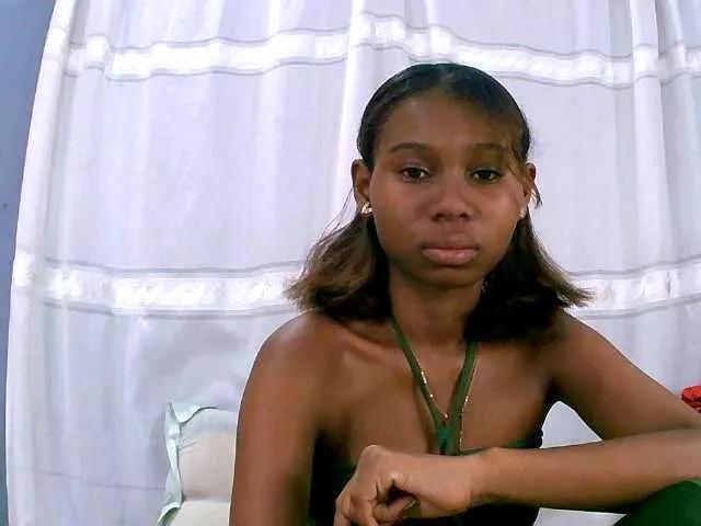 Elisahh on BongaCams 
