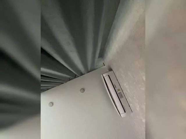 Offline Ellidi on BongaCams