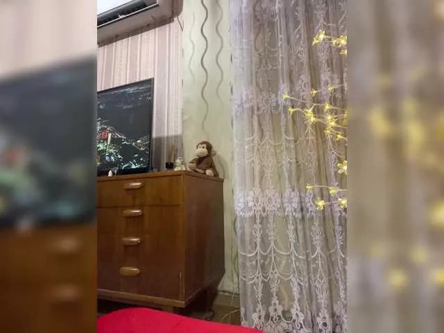 Offline Emiliiaaa on BongaCams