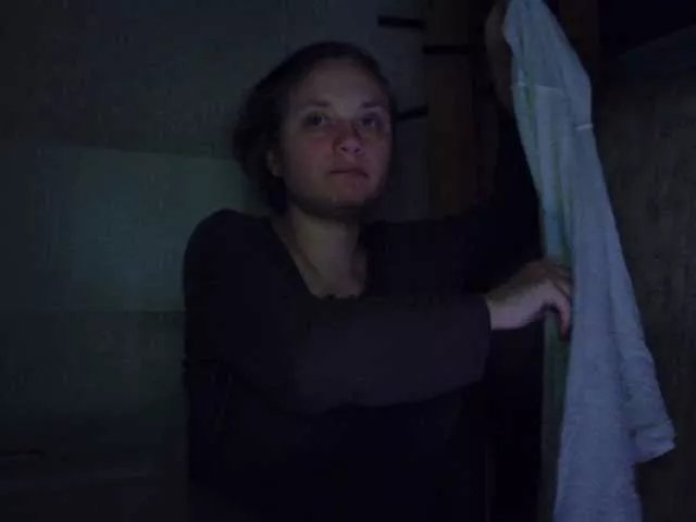 Offline esterjohns on BongaCams