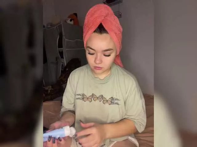 Offline EvaMoon666 on BongaCams