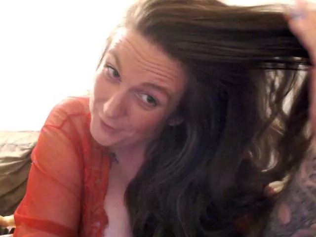 Offline Harleyslut on BongaCams