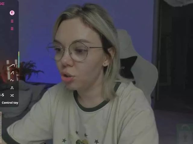 Offline hotbabatopp on BongaCams