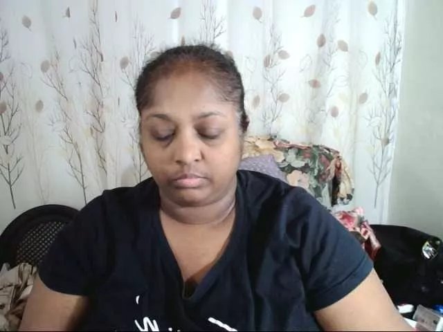 Offline Indiantasha on BongaCams