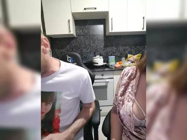 Offline Innokentiy449 on BongaCams