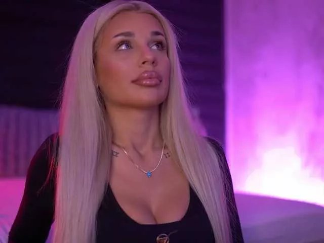 Offline IvyRowa on BongaCams