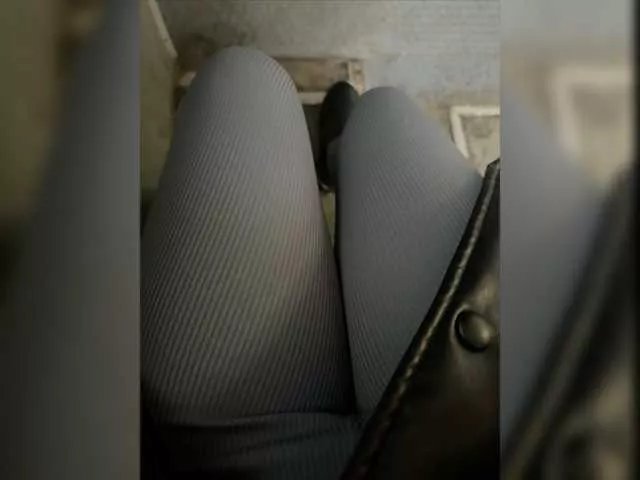 Offline Janchi- on BongaCams