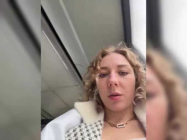 Offline Janchi- on BongaCams