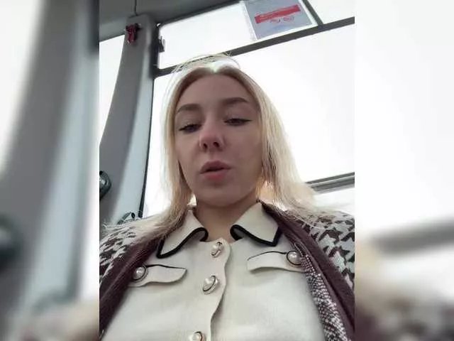 Offline Janchi- on BongaCams