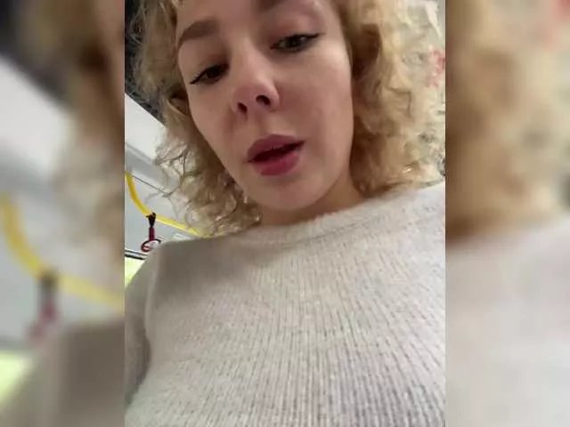 Offline Janchi- on BongaCams