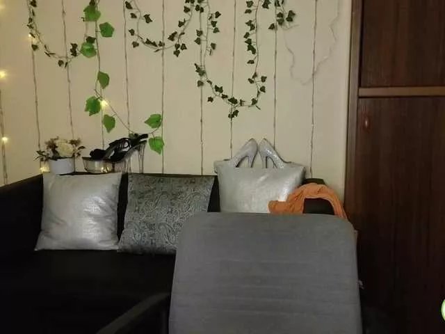 Freechat Jullyblondkiss on BongaCams