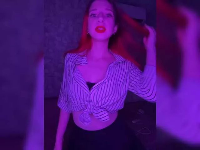 Offline Kim-Red on BongaCams