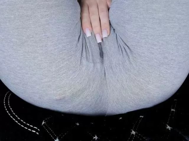 Offline Kira-Kell on BongaCams