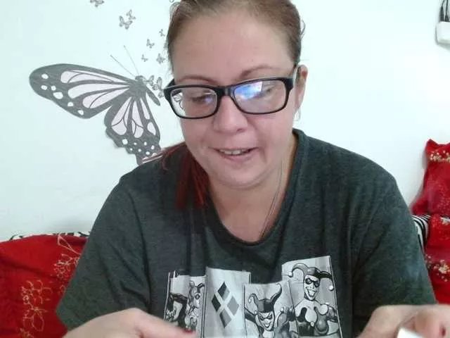 Offline LadyHellene on BongaCams