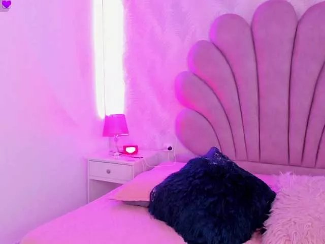 Offline LeahWilliams1 on BongaCams