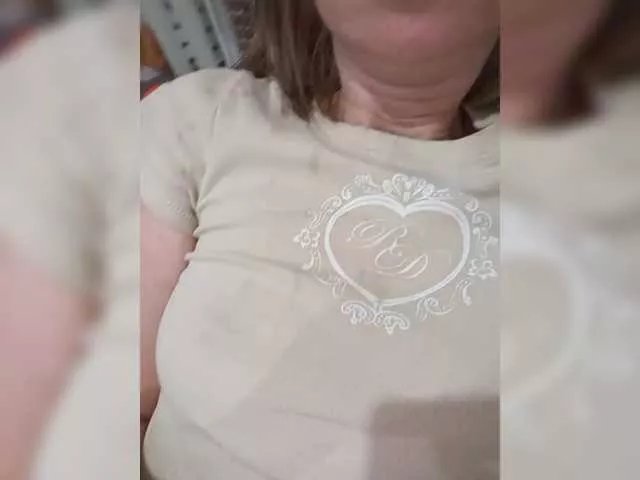 Offline Lena-33 on BongaCams