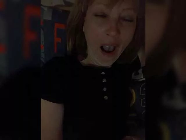 Offline Lena-33 on BongaCams