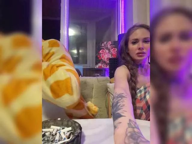 Offline Letti28 on BongaCams