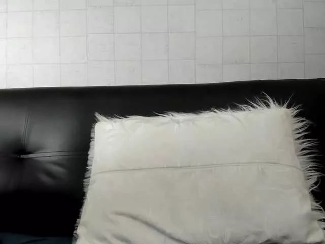 Offline LightHaze on BongaCams