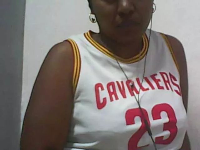 Offline Lionchica on BongaCams