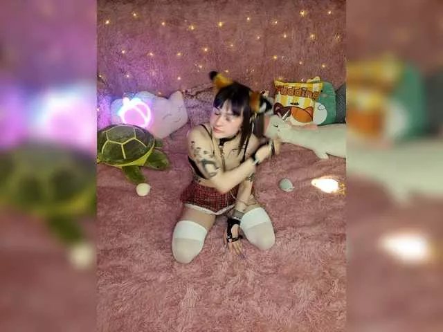 Offline LolyMolly on BongaCams