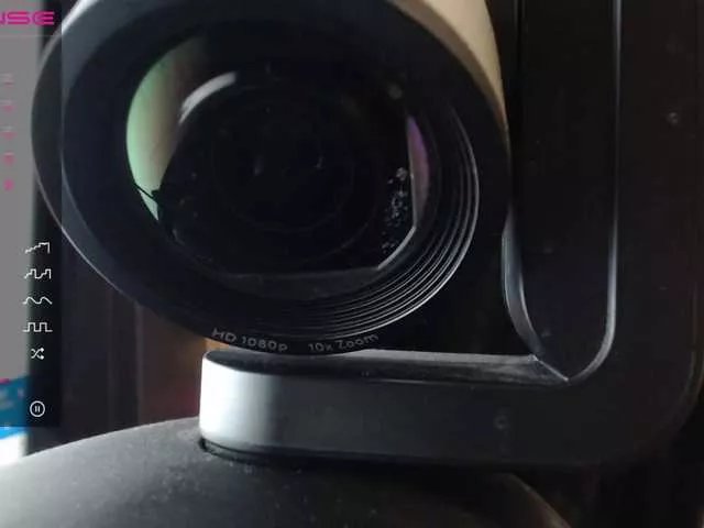 Offline LoriMinelli on BongaCams