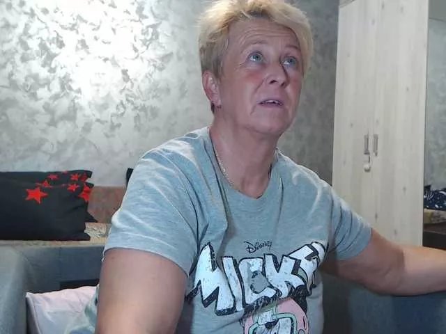 Freechat LovePinkLilli on BongaCams