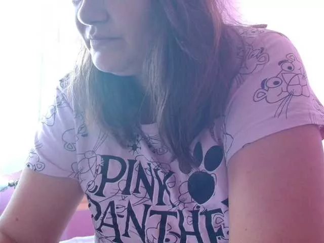 Offline Luci22 on BongaCams