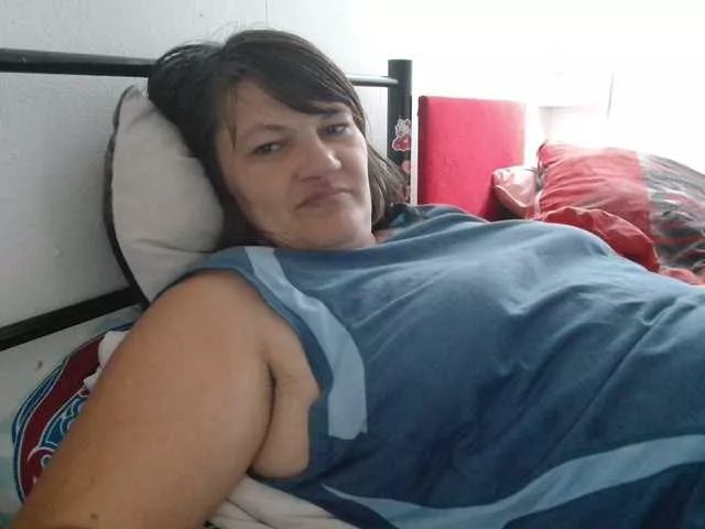 Offline Luci22 on BongaCams