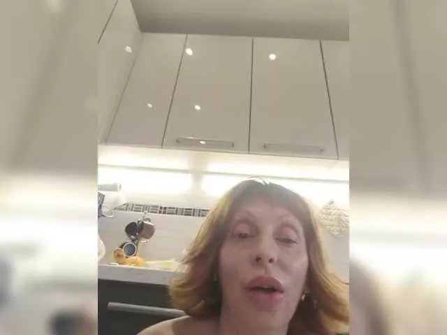 Offline lulu15a on BongaCams