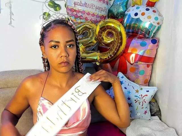 Offline MeganMass on BongaCams