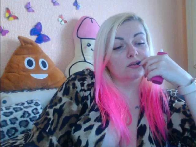 Offline melek-7250 on BongaCams