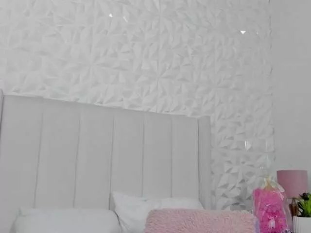 Freechat Miranda-Rogers on BongaCams